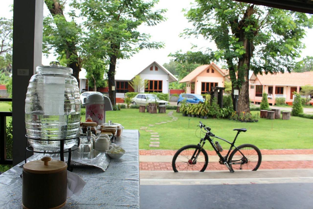 Bansuansiriwat Hotel Ban Tak Exterior foto