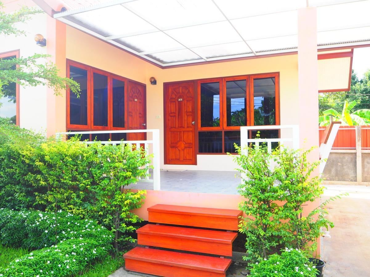 Bansuansiriwat Hotel Ban Tak Exterior foto
